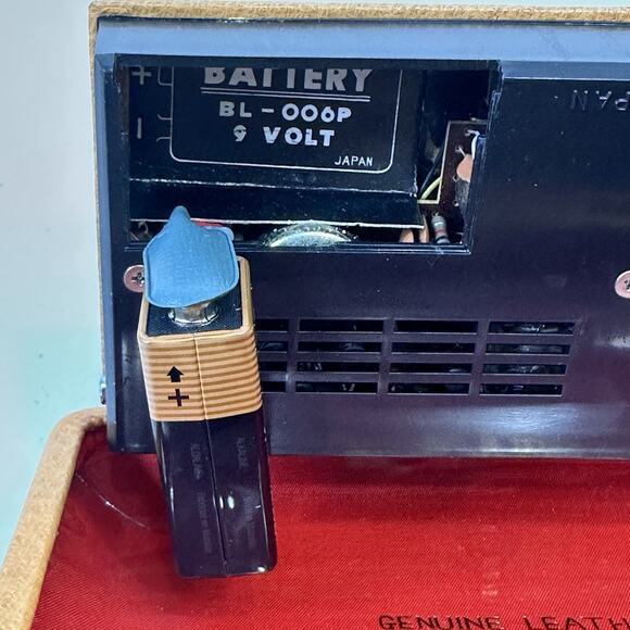 Vintage Portable Traveling Radio Transistor Alarm Clock with Cognac Leather Case - Picture 8 of 16